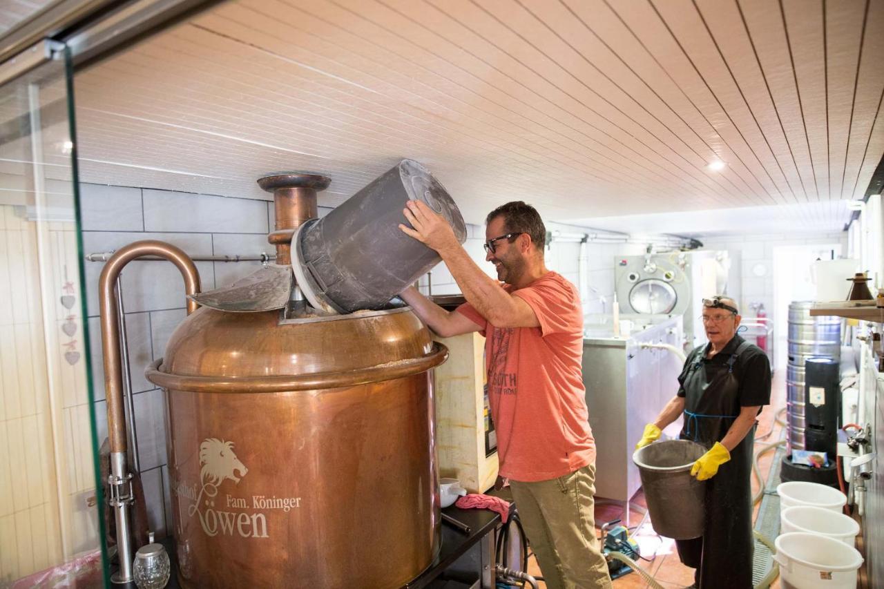 Landgasthof & Brauerei Loewen Sasbach Sasbach  Ngoại thất bức ảnh
